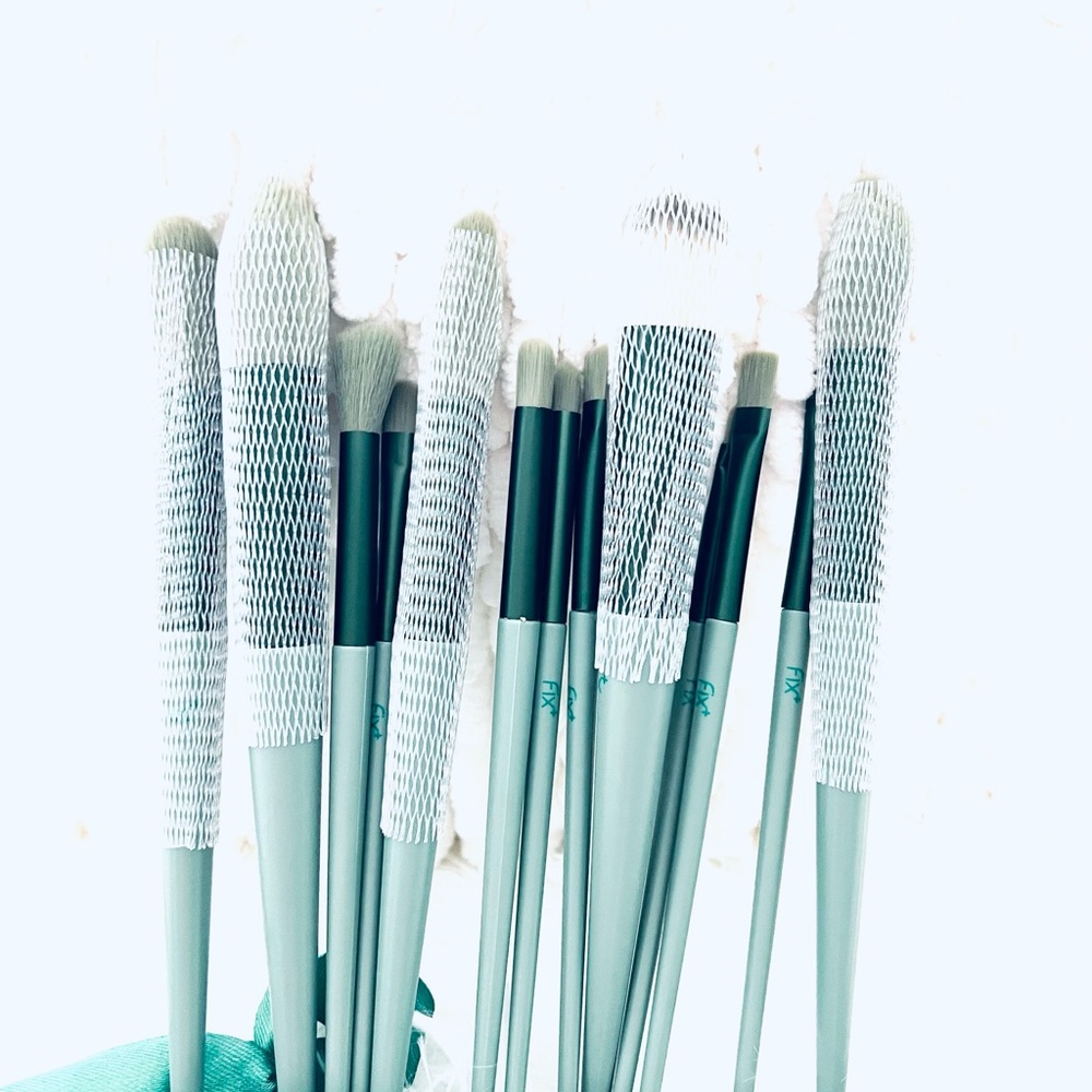 Makeup brushes tools